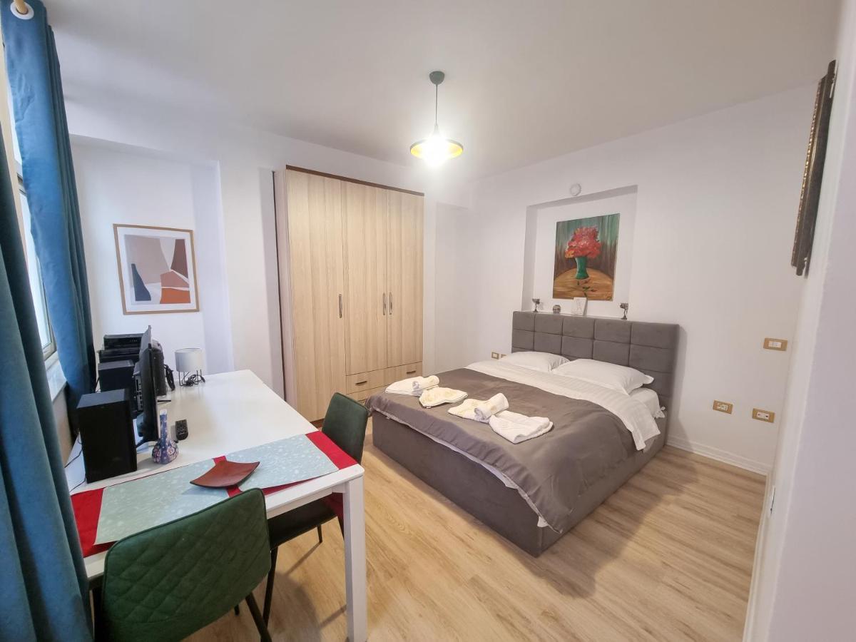 Cozy Apartment In City Center Tirana Eksteriør billede