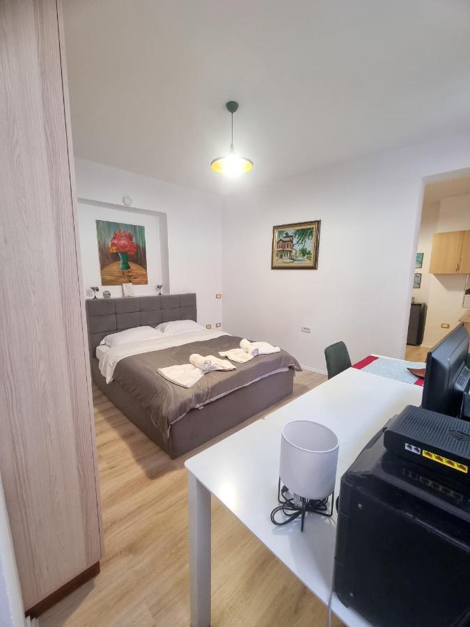 Cozy Apartment In City Center Tirana Eksteriør billede
